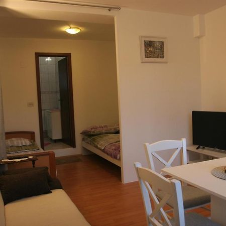 Studio Apartman Maria Čavle Eksteriør billede