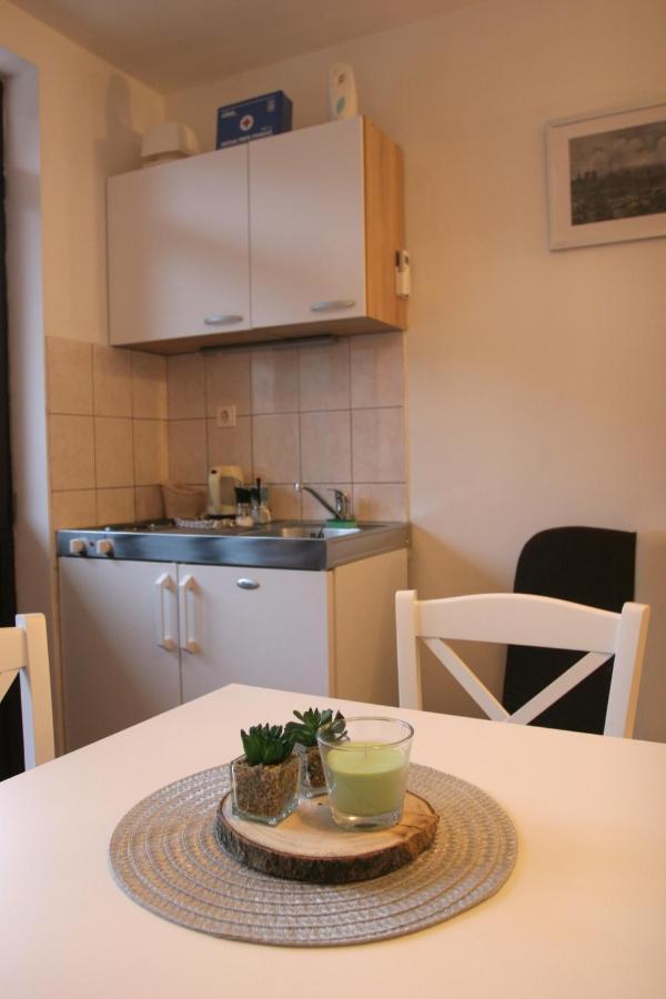 Studio Apartman Maria Čavle Eksteriør billede